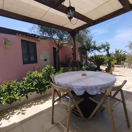 Dependance In Villa Con Piscina Ragusa Exterior photo
