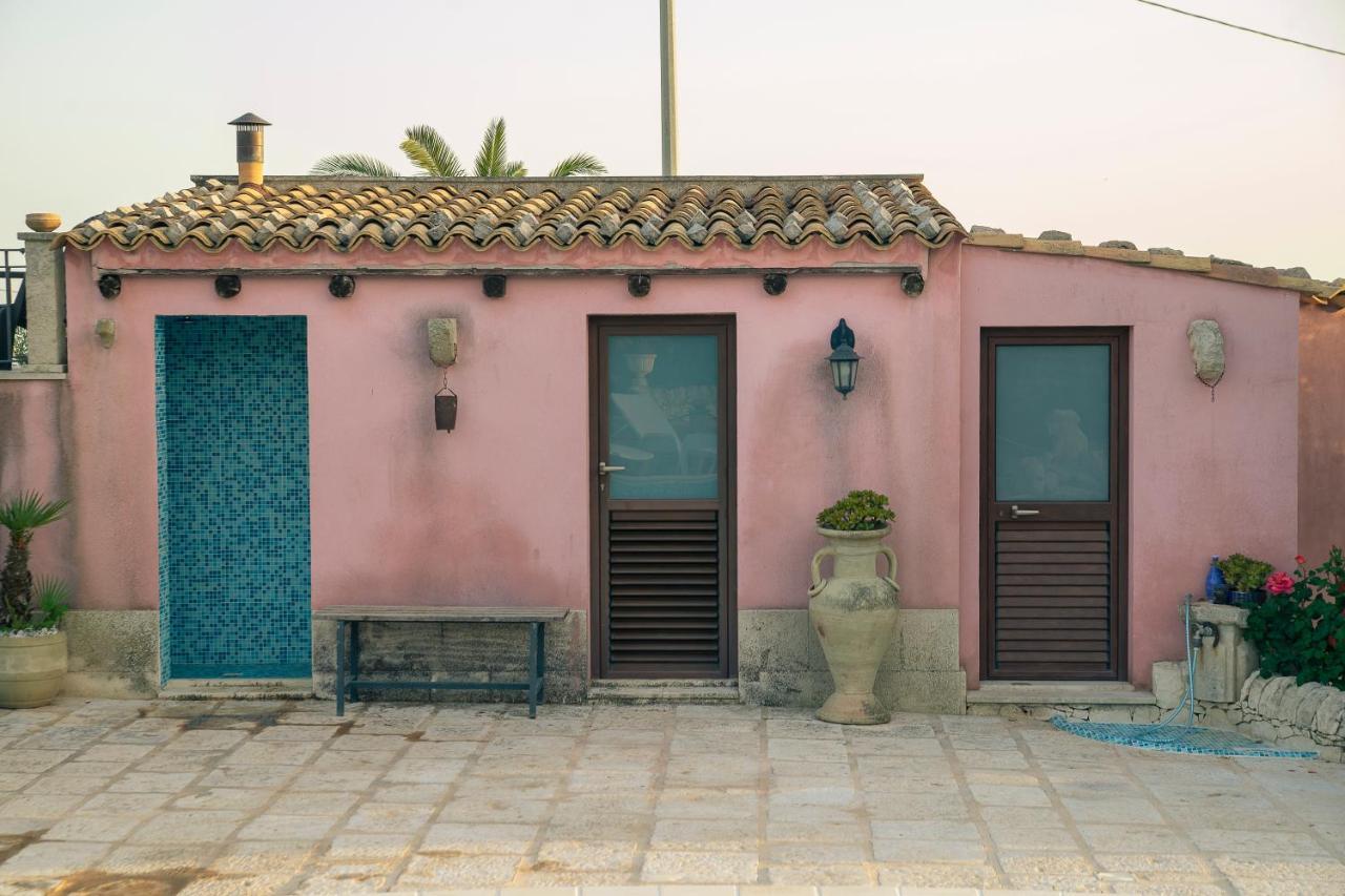 Dependance In Villa Con Piscina Ragusa Exterior photo