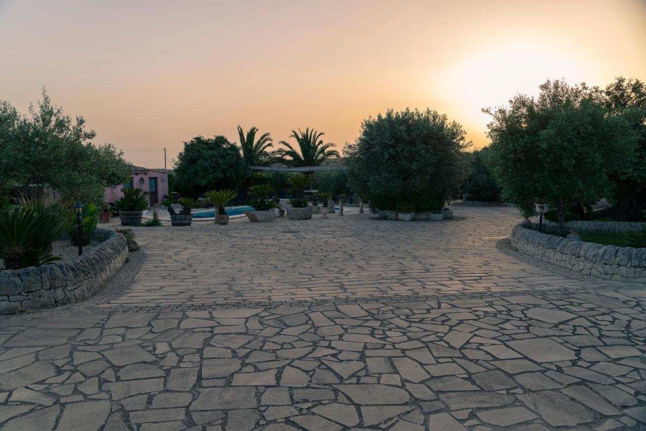 Dependance In Villa Con Piscina Ragusa Exterior photo