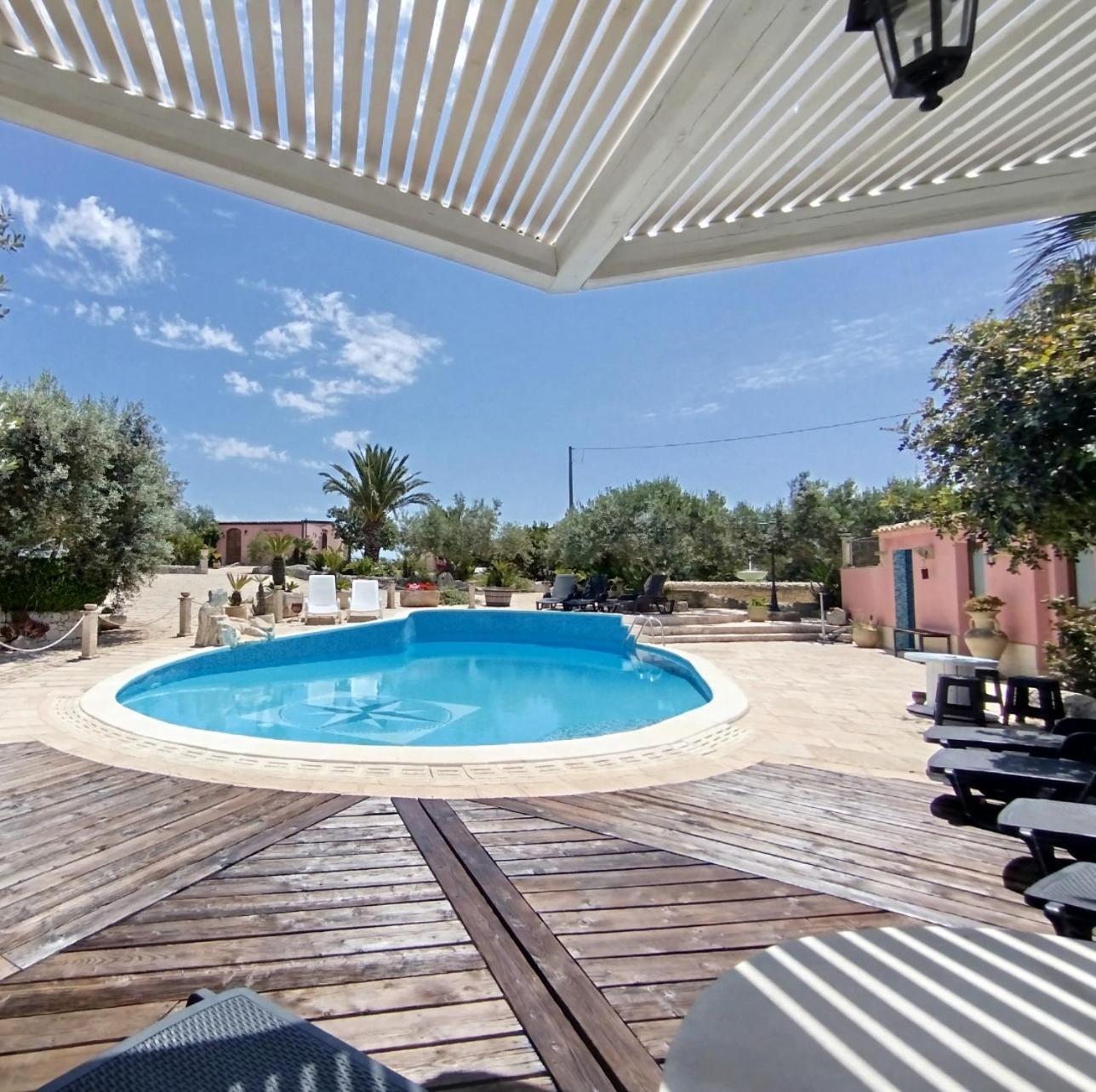Dependance In Villa Con Piscina Ragusa Exterior photo