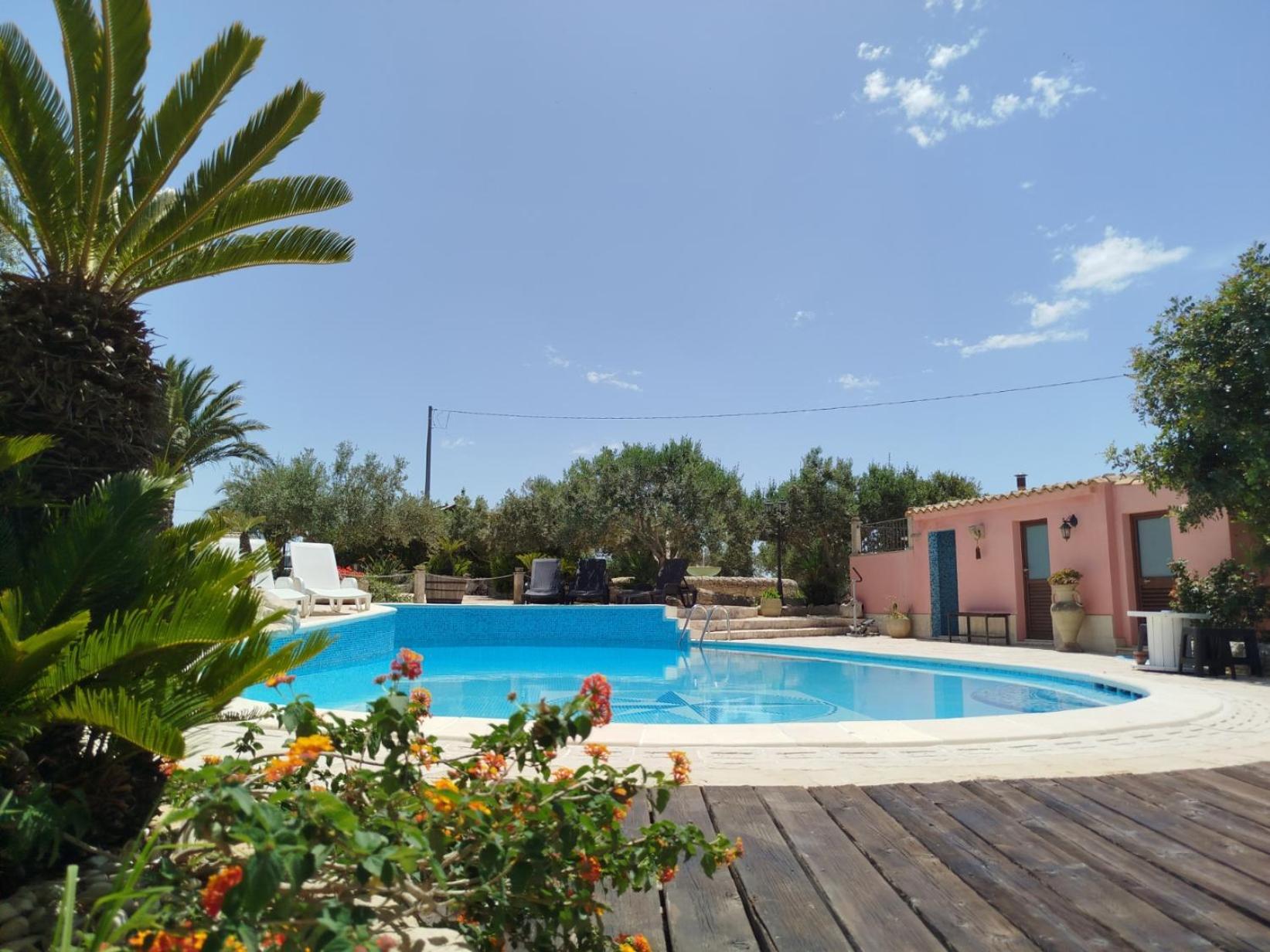 Dependance In Villa Con Piscina Ragusa Exterior photo