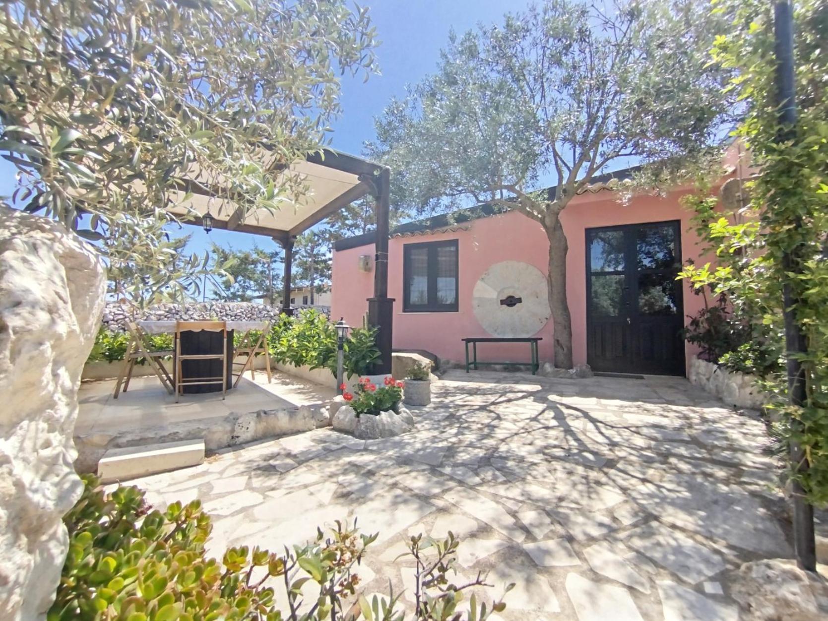 Dependance In Villa Con Piscina Ragusa Exterior photo